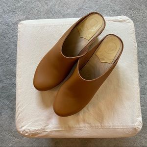 No. 6 New School Clog (like new)